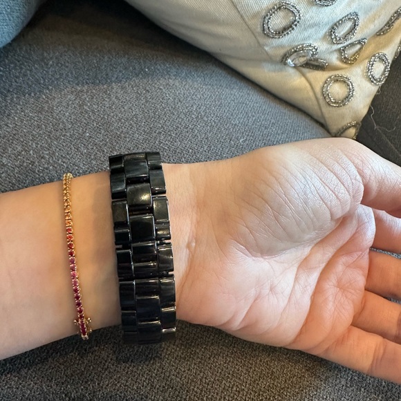 Authentic pre owned J12 watch in black with diamonds inside dial. 33mm - Picture 4 of 7